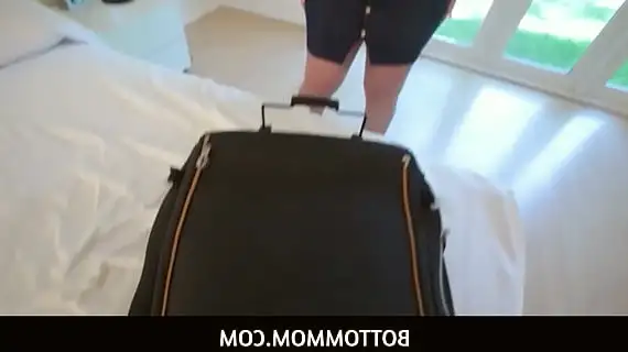 bottommom step mom blows stepson nin kayy 1733491090
