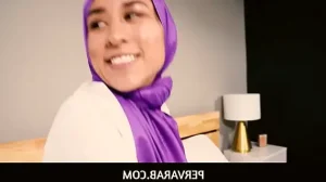 pervarab horny perv peeps on beauty babe in hijab vanessa vox 1733490732