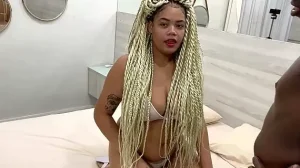 primeira vez no porno da safada lilith levando pica e apanhando de 2 machos no motel 1733490810